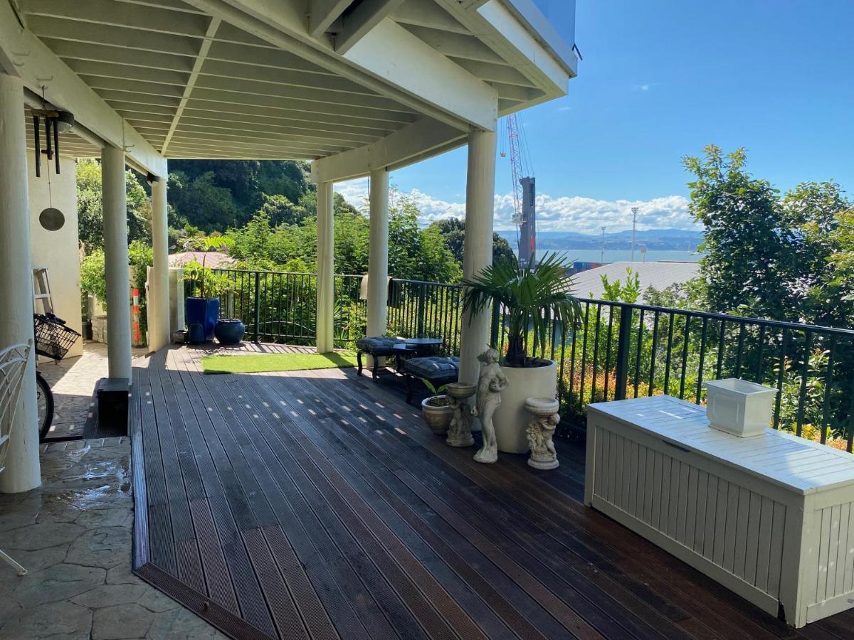Maison Blue - Chic Garden Apartment Napier Luaran gambar