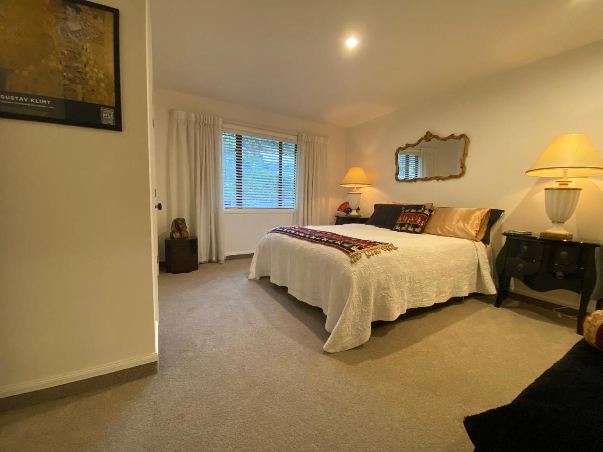 Maison Blue - Chic Garden Apartment Napier Luaran gambar