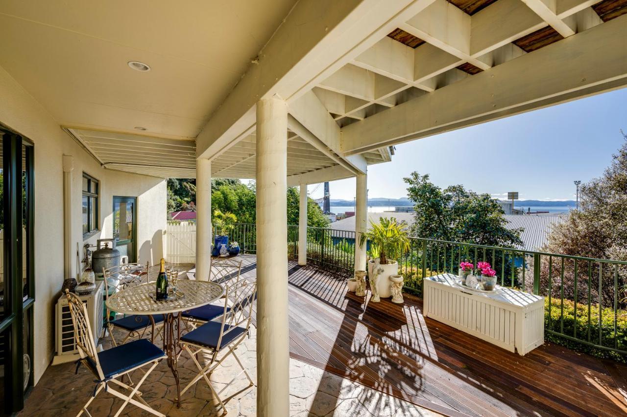 Maison Blue - Chic Garden Apartment Napier Luaran gambar